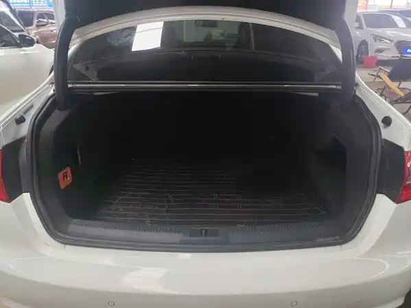 Audi A4L 2015