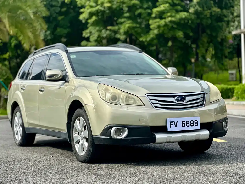 Subaru Outback 2010 — фото 3