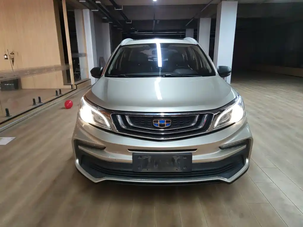 Geely Vision X3 2021 — фото 19