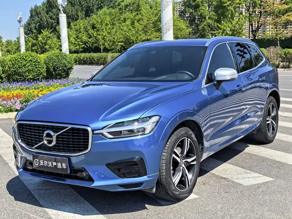 Volvo XC60 2018 — фото 1