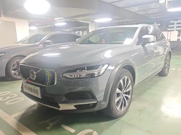 Volvo V90 2022