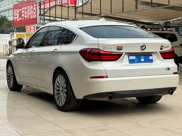 BMW 5 Series GT 2015