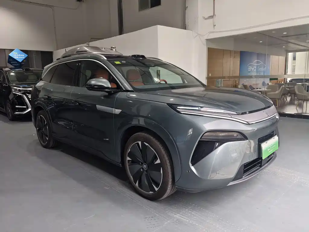 BYD Tang L 2025