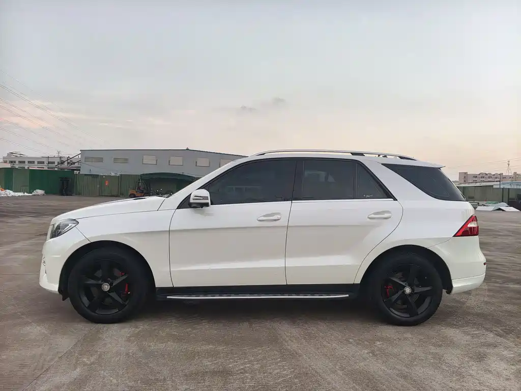 Mercedes-Benz M-Class 2015