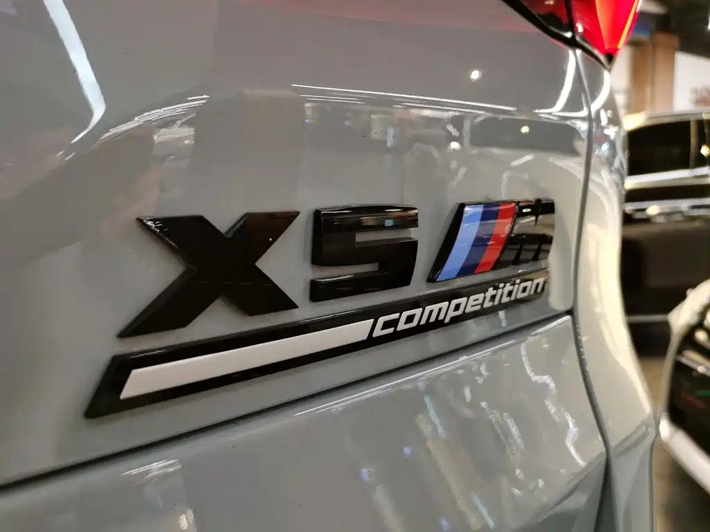 BMW X5 M 2025 — фото 17