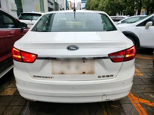 Ford Escort 2016