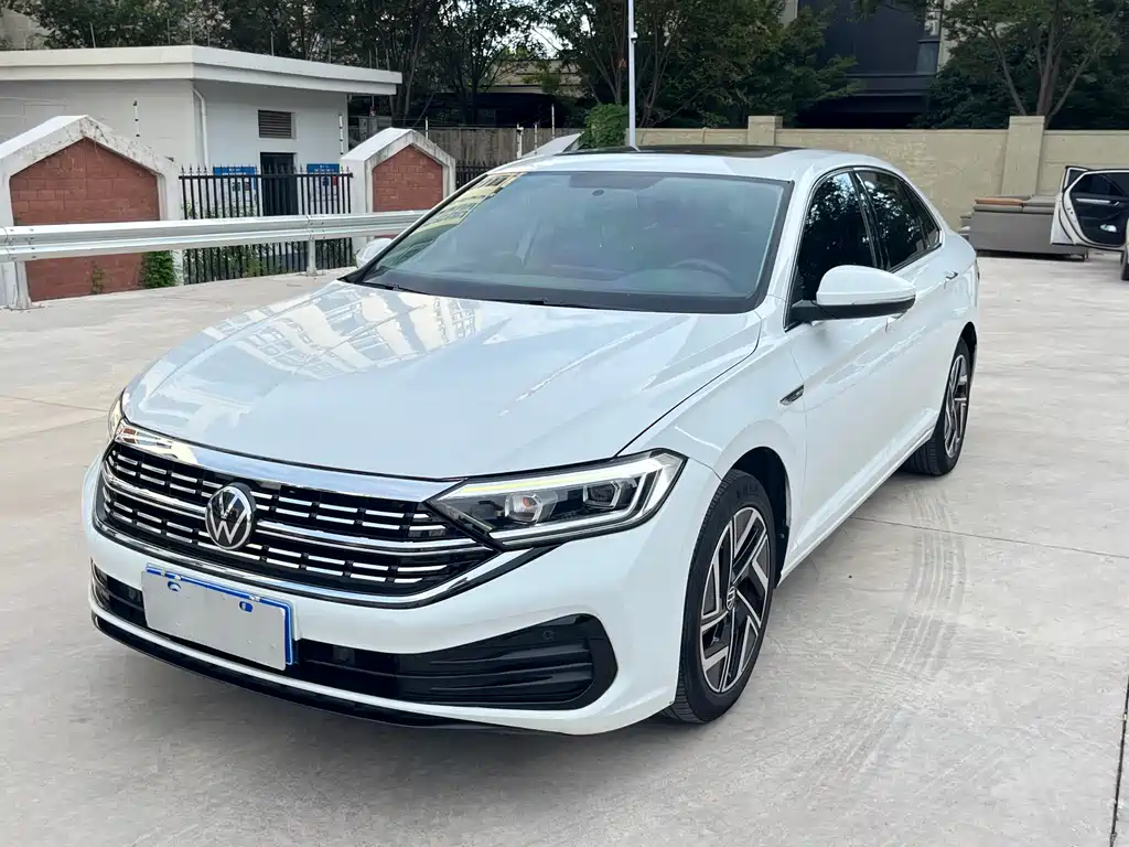 Volkswagen Sagitar 2022