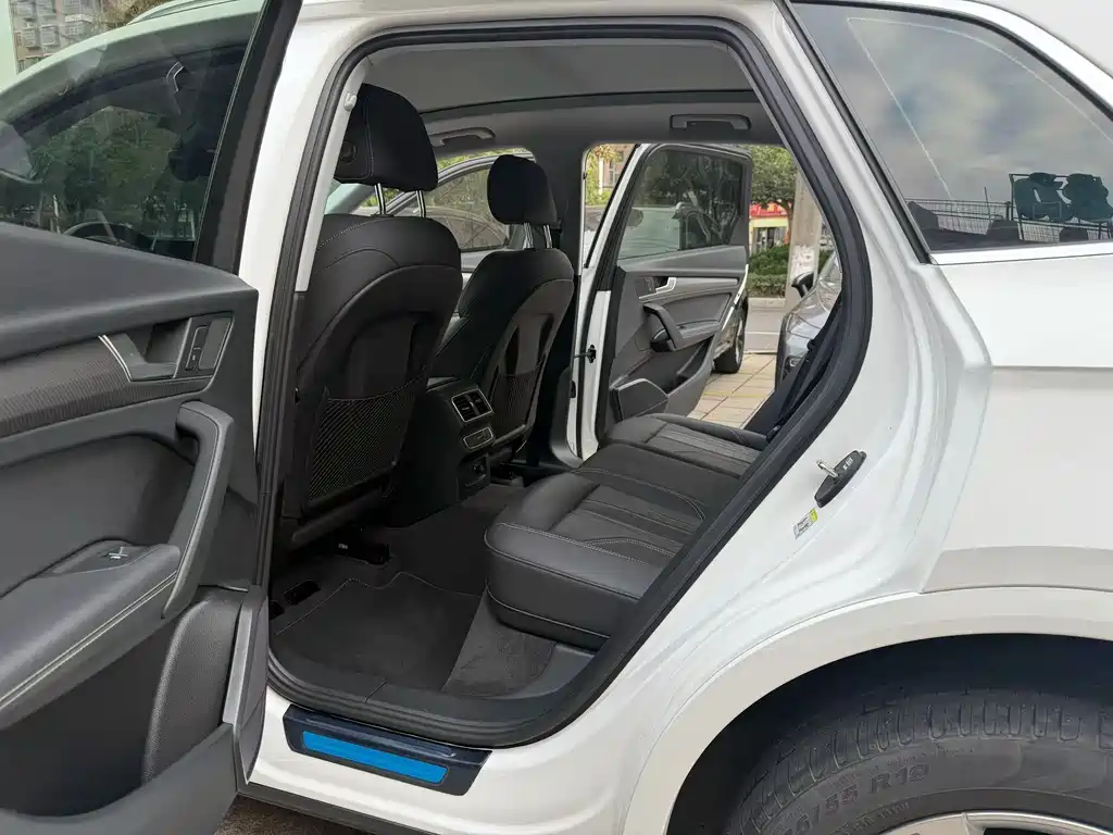 Audi Q5L 2021