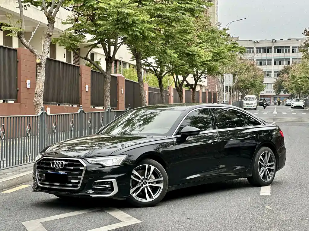 Audi A6L 2023 — фото 1