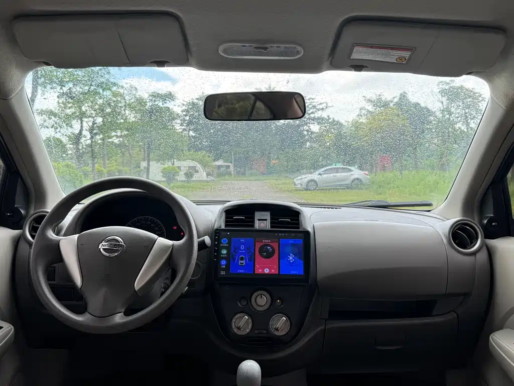 Nissan Sunny 2015 — фото 10