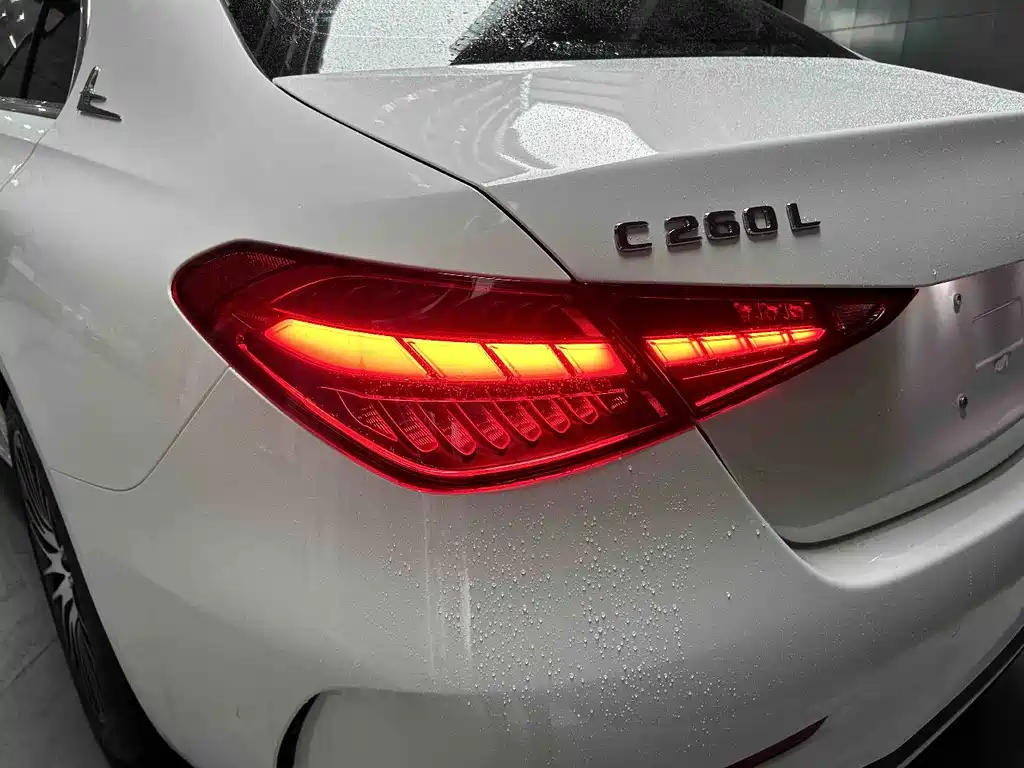 Mercedes-Benz C-Class 2023 — фото 8