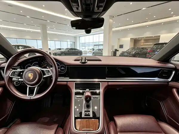 Porsche Panamera 2018