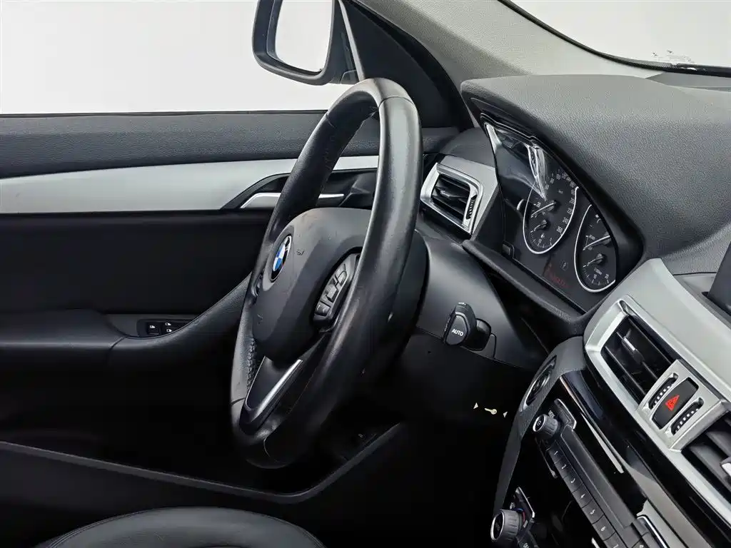 BMW X1 2016 — фото 22