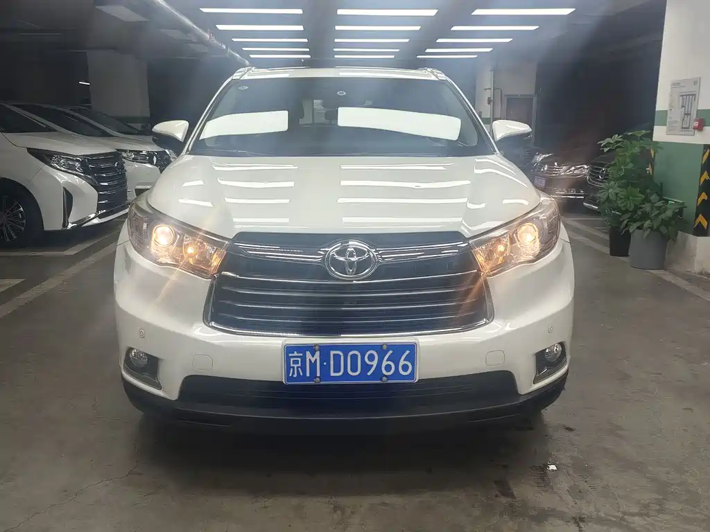 Toyota Highlander 2015 — фото 2