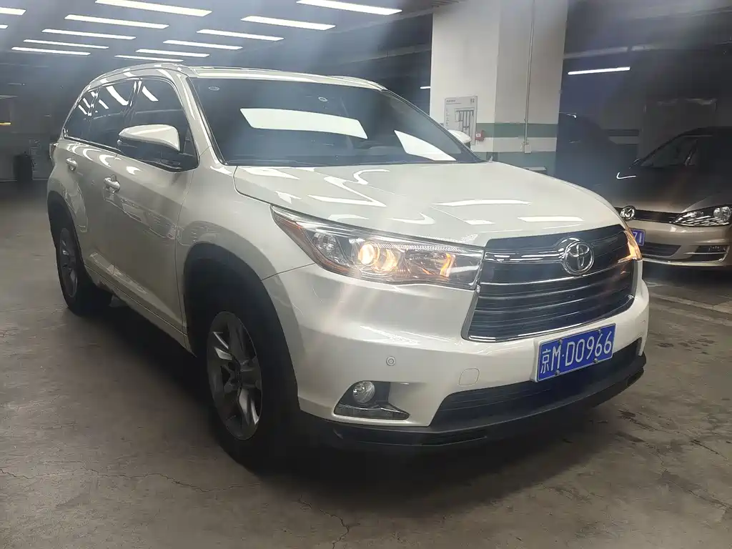 Toyota Highlander 2015 — фото 3
