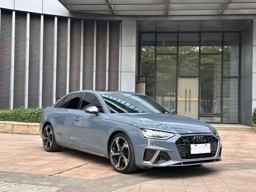 Audi A4L 2022 — фото 3