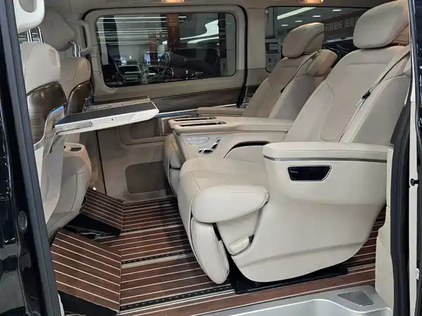 Mercedes-Benz V-Class 2023