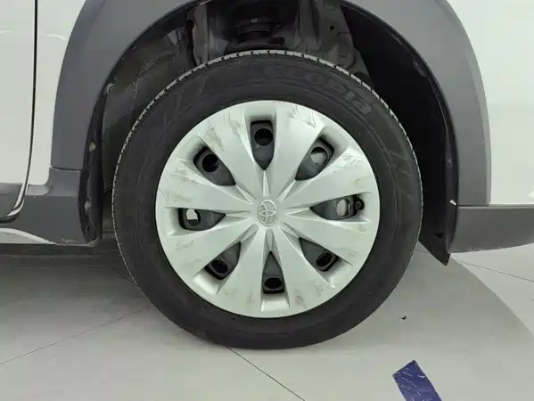 Toyota Yaris L 2021