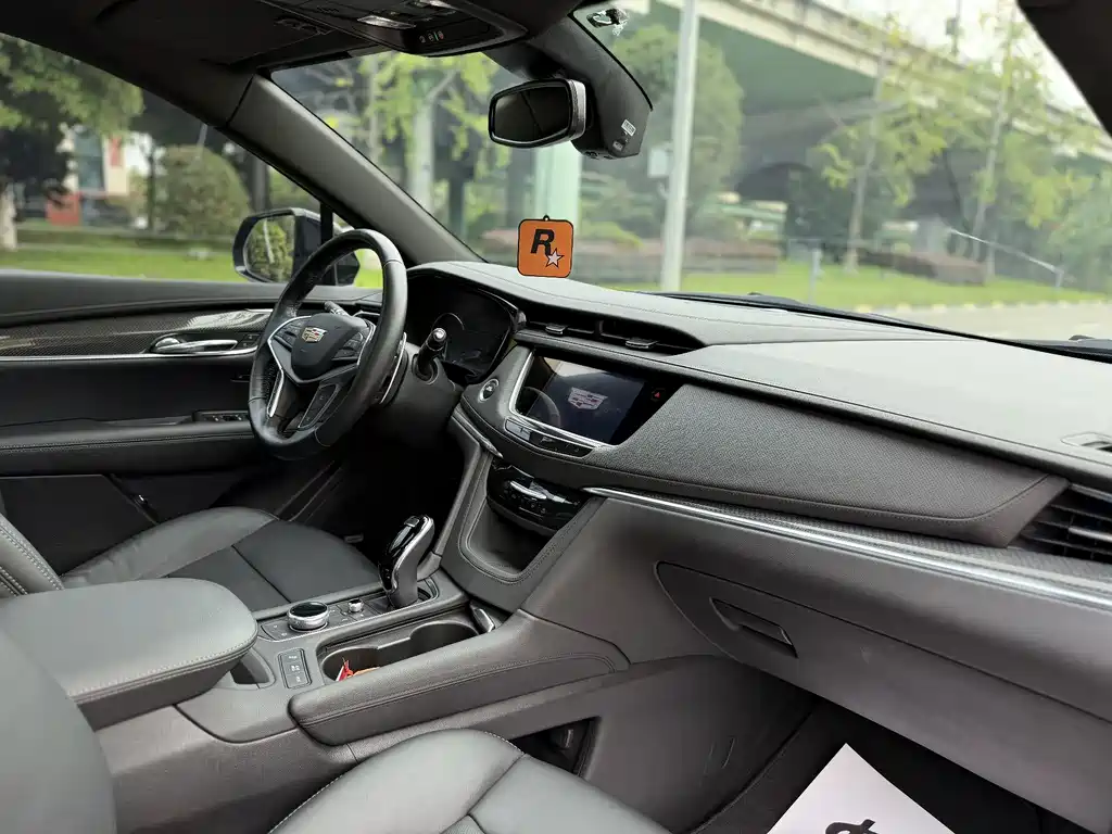 Cadillac XT5 2023 — фото 11