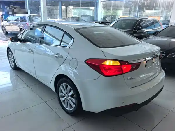 Kia K3 2015