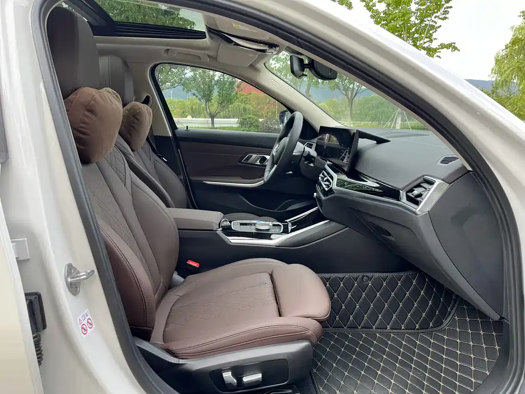 BMW i3 2022 — фото 11