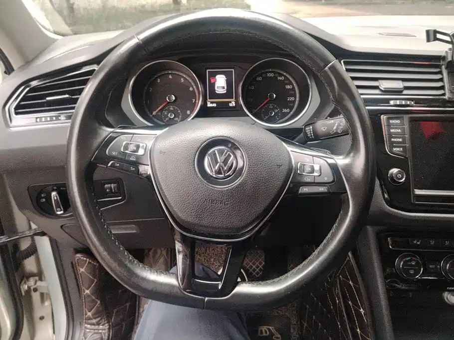 Volkswagen Tiguan L 2017 — фото 15