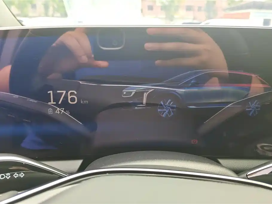 Cadillac IQ 2024 — фото 14