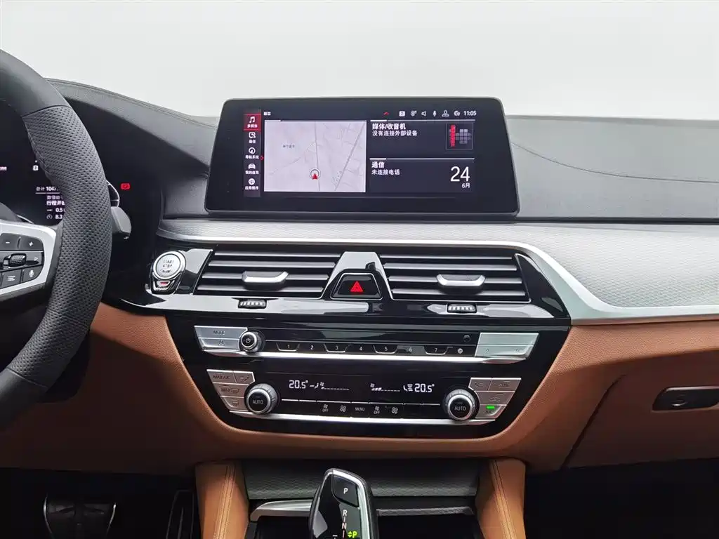 BMW 5 Series 2020 — фото 12