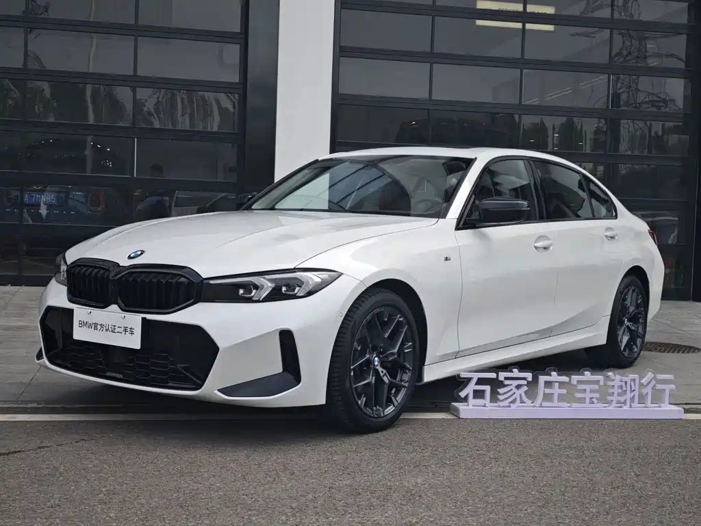 BMW 3 Series 2025 — фото 1