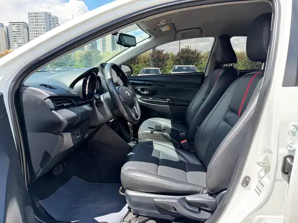Toyota Yaris L 2020