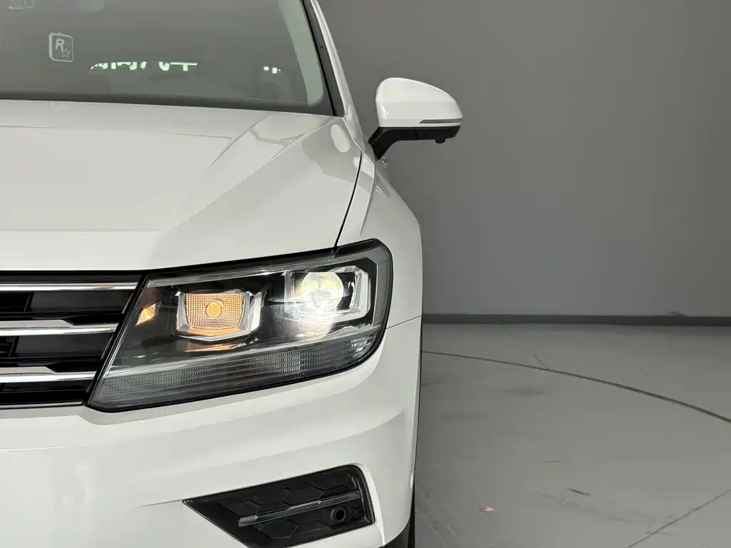 Volkswagen Tiguan L 2020 — фото 3