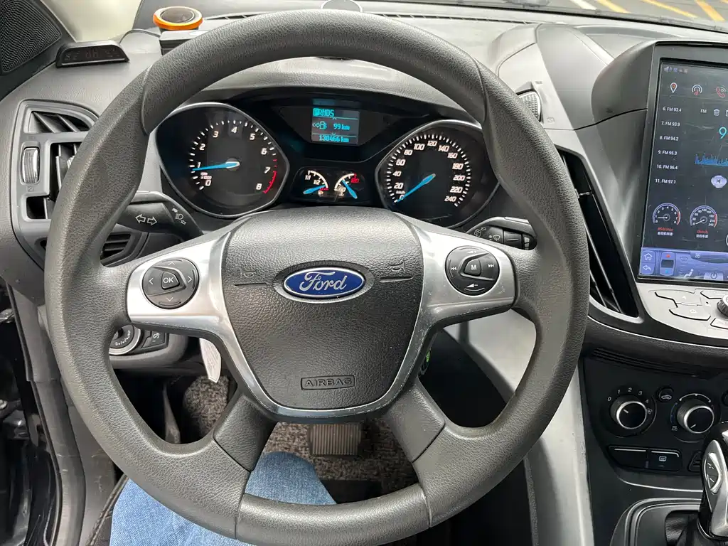Ford Kuga 2014 — фото 16