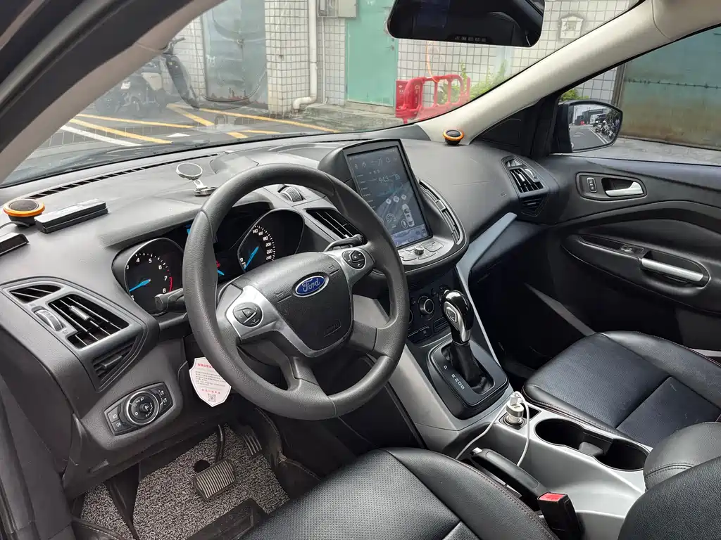 Ford Kuga 2014 — фото 19