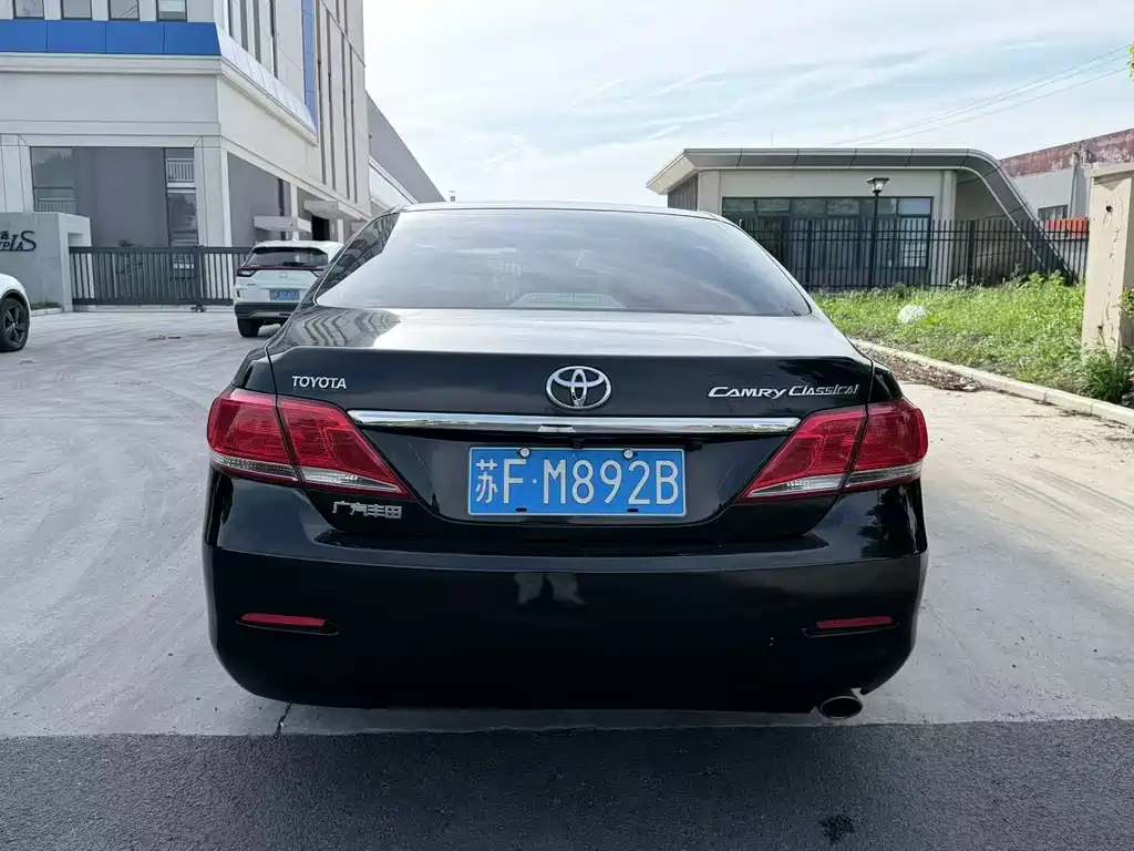 Toyota Camry 2012 — фото 8