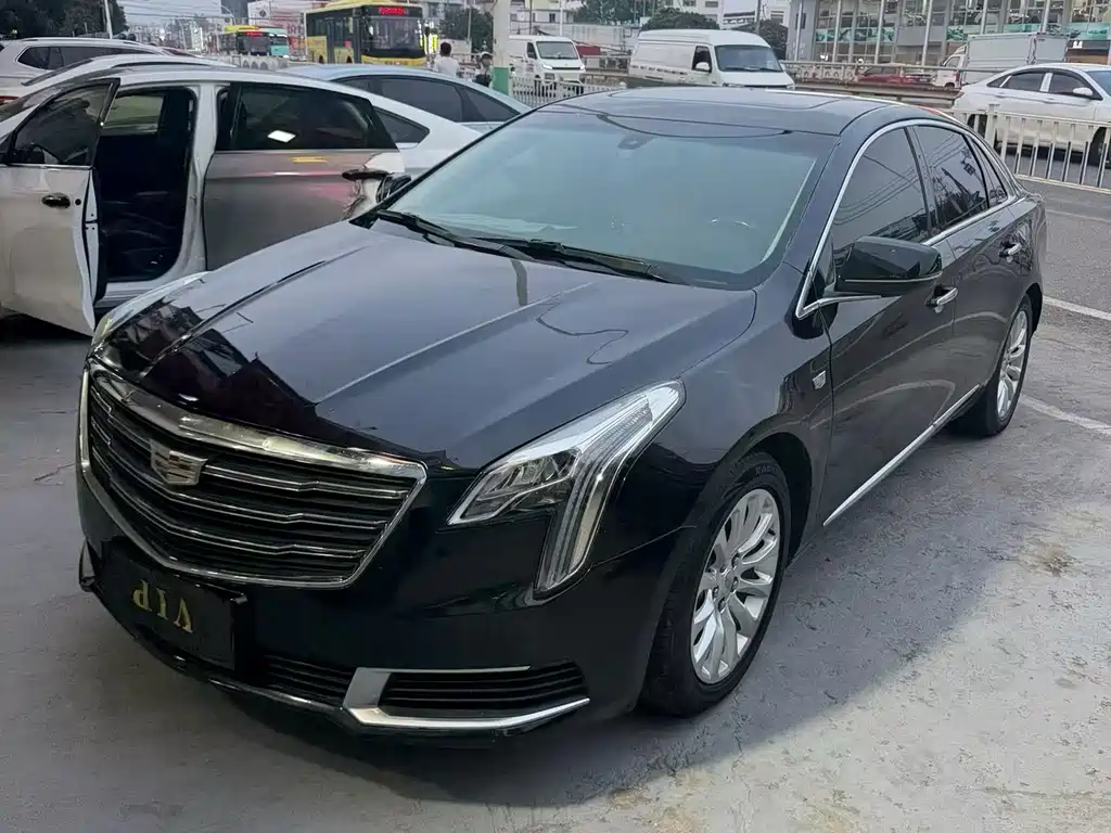 Cadillac XTS 2018 — фото 1