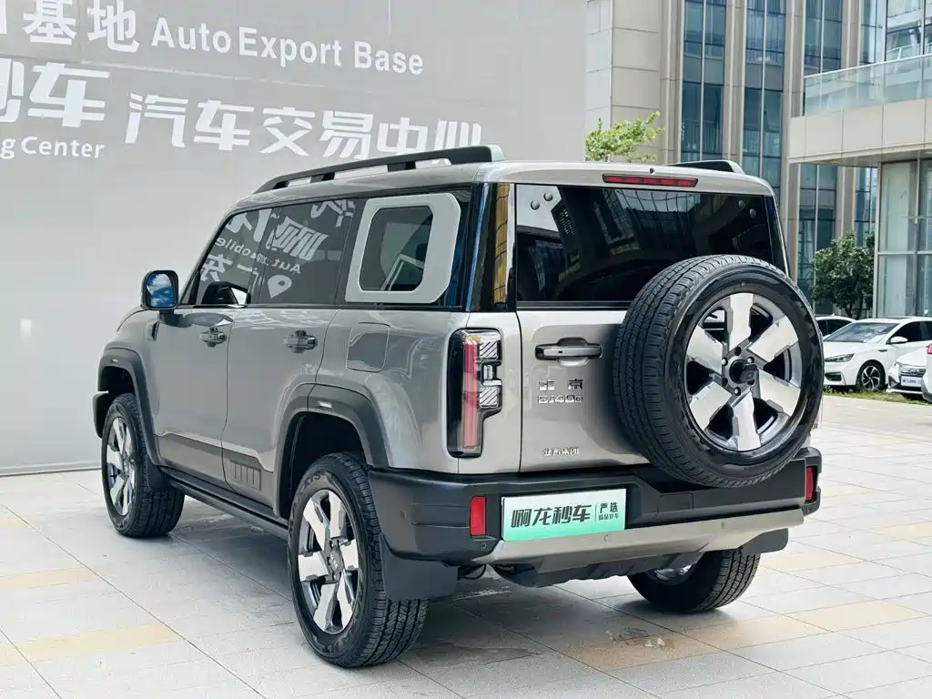 BAIC BJ40 Extended Range 2025 — фото 18