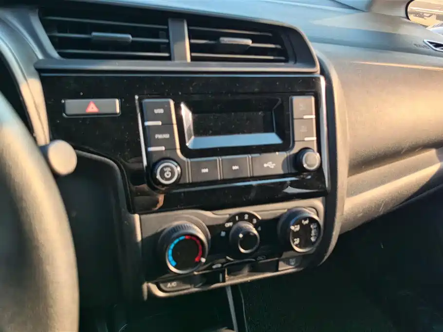 Honda Fit 2018 — фото 13
