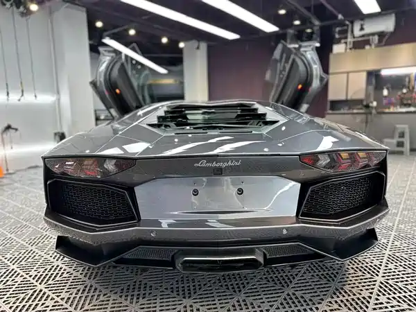 Lamborghini Aventador 2012