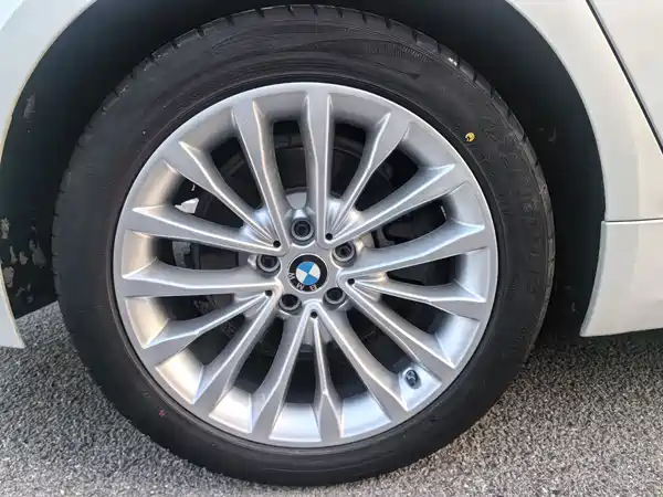 BMW 5 Series 2019