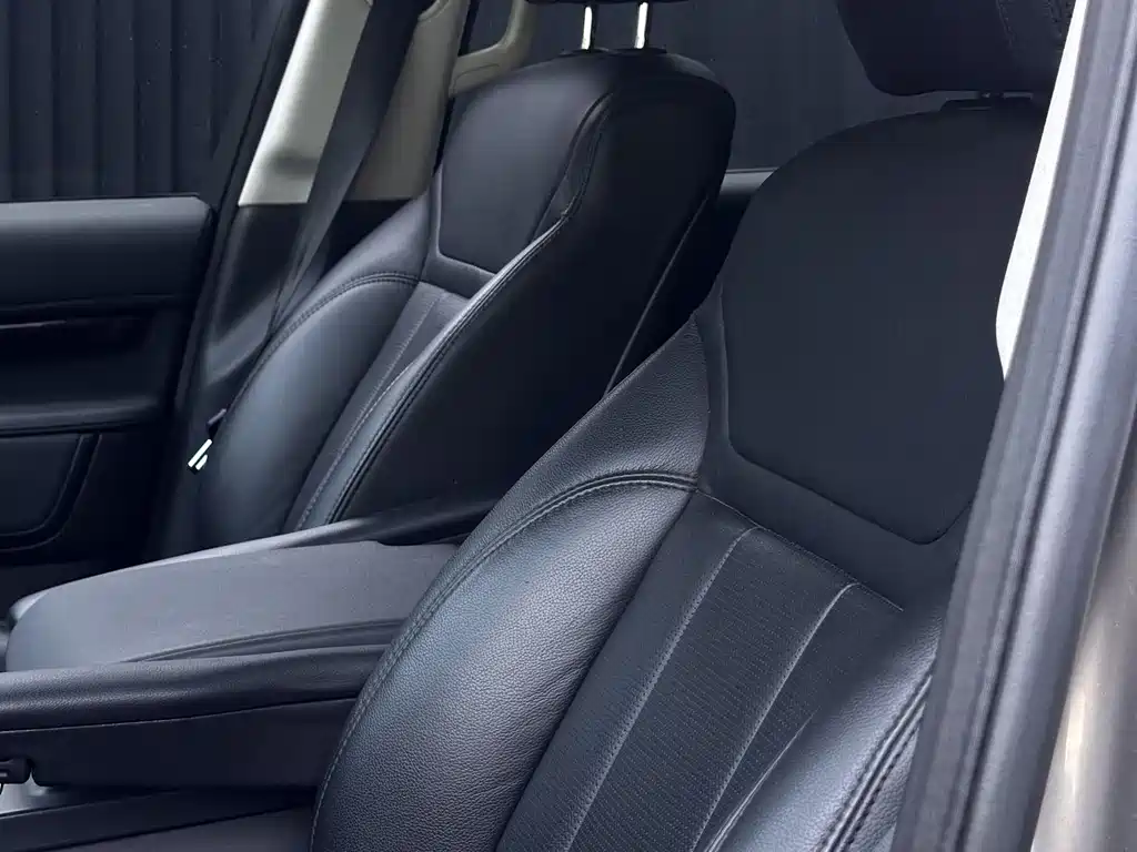 Land Rover Discovery 2018 — фото 11