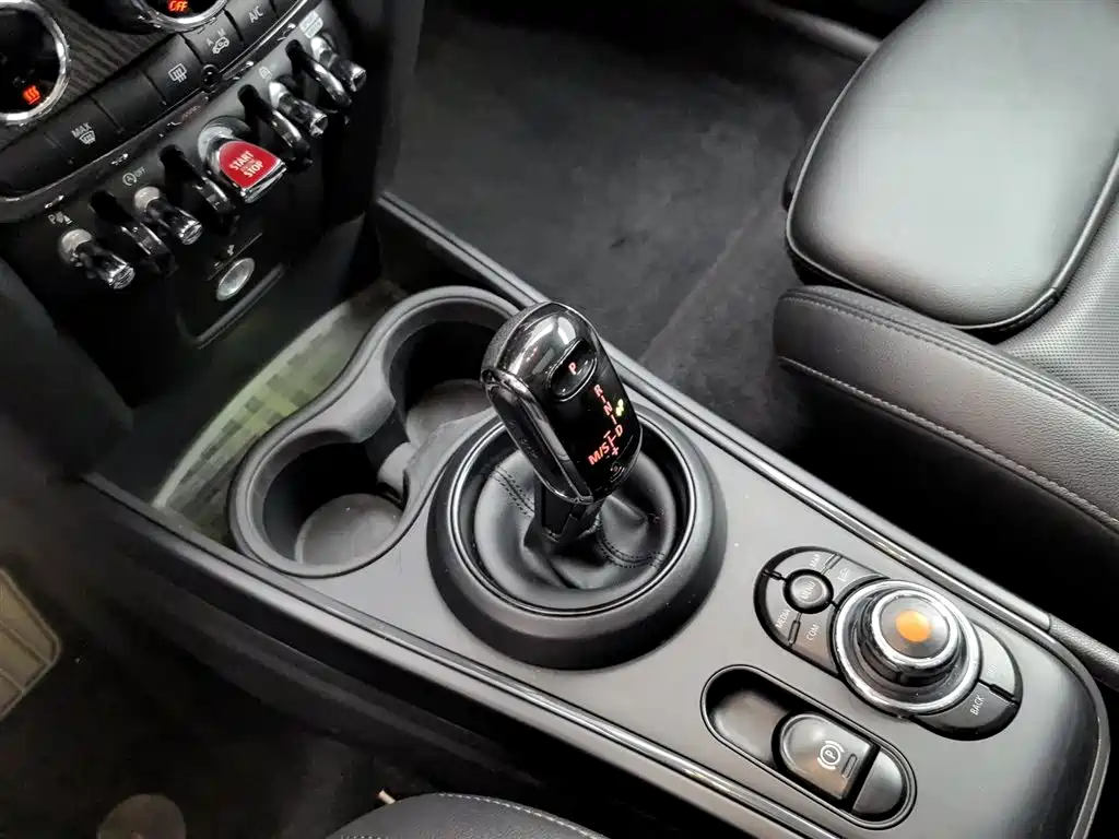 MINI Countryman 2021 — фото 13