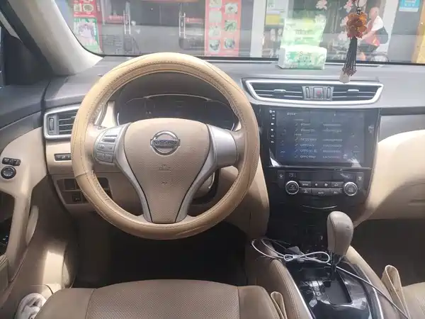 Nissan X-Trail 2014