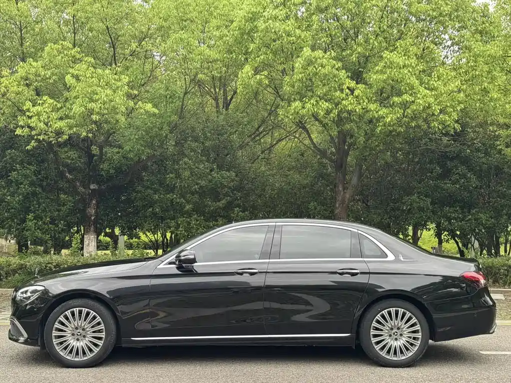 Mercedes-Benz E-Class 2023
