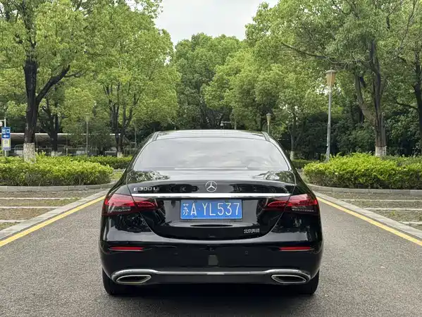 Mercedes-Benz E-Class 2023