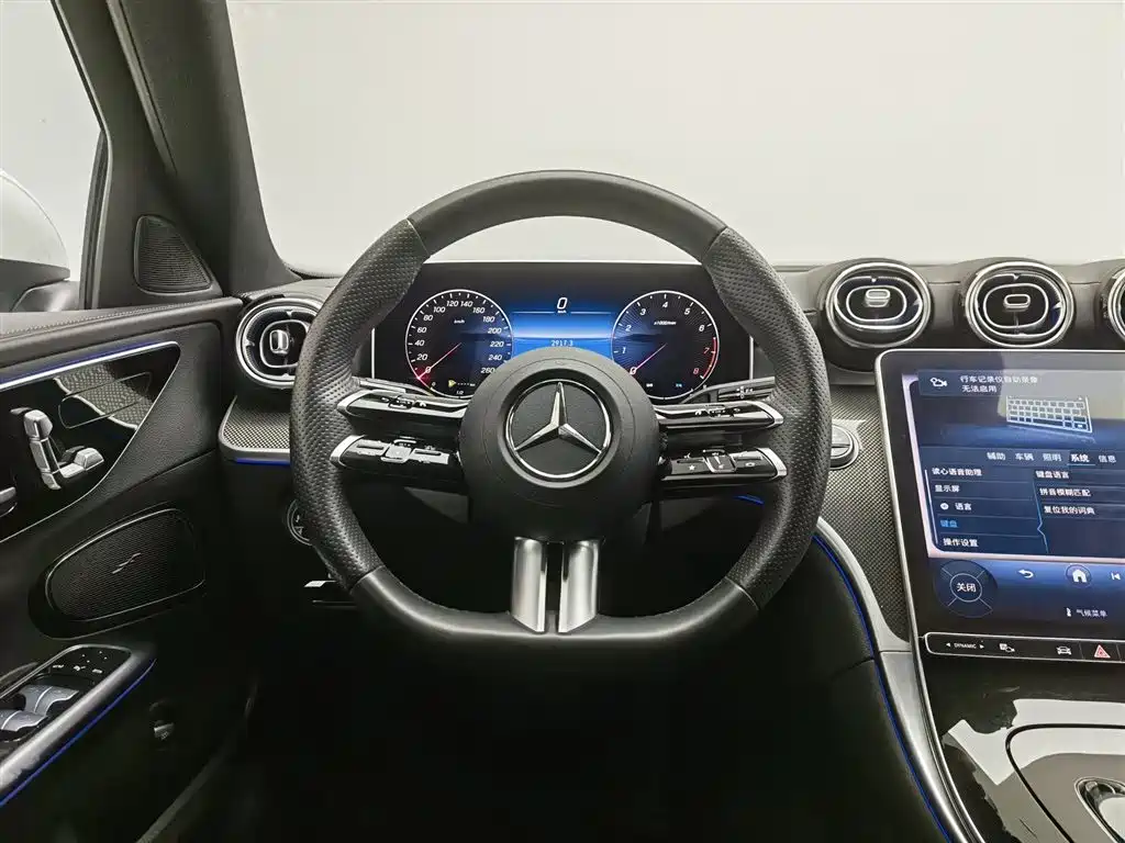 Mercedes-Benz C-Class 2023 — фото 11