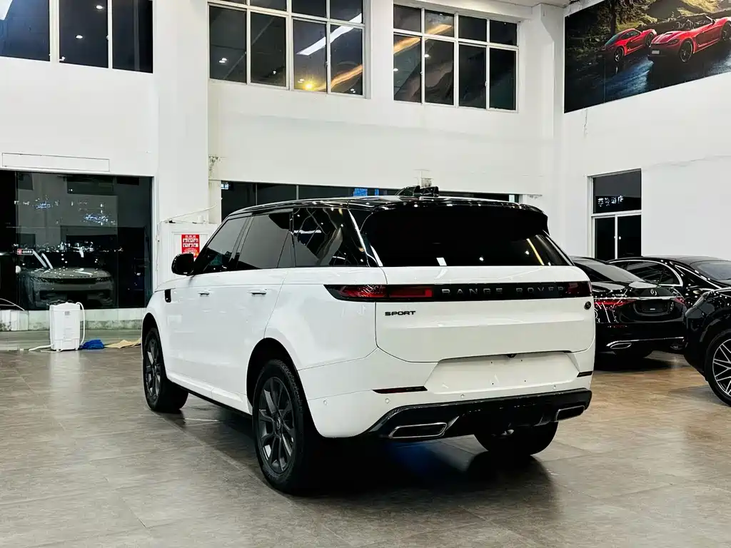 Land Rover Range Rover Sport 2023 — фото 4
