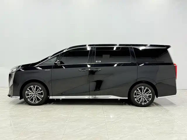 GAC Motor Trumpchi M8 2024