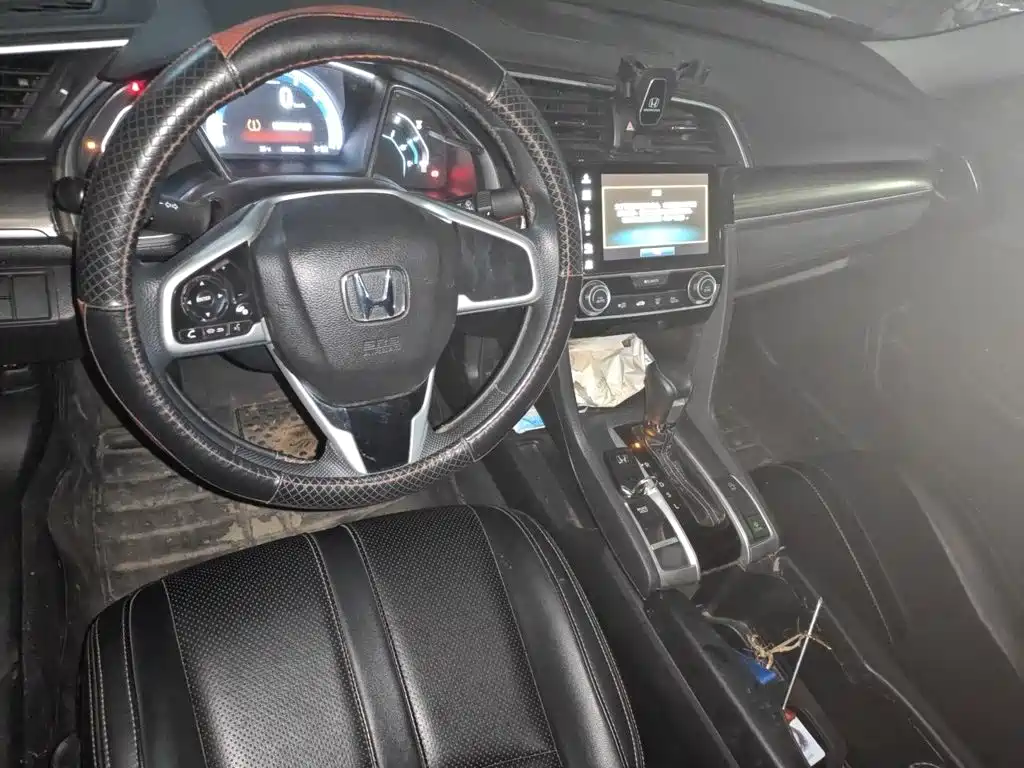 Honda Civic 2019 — фото 13