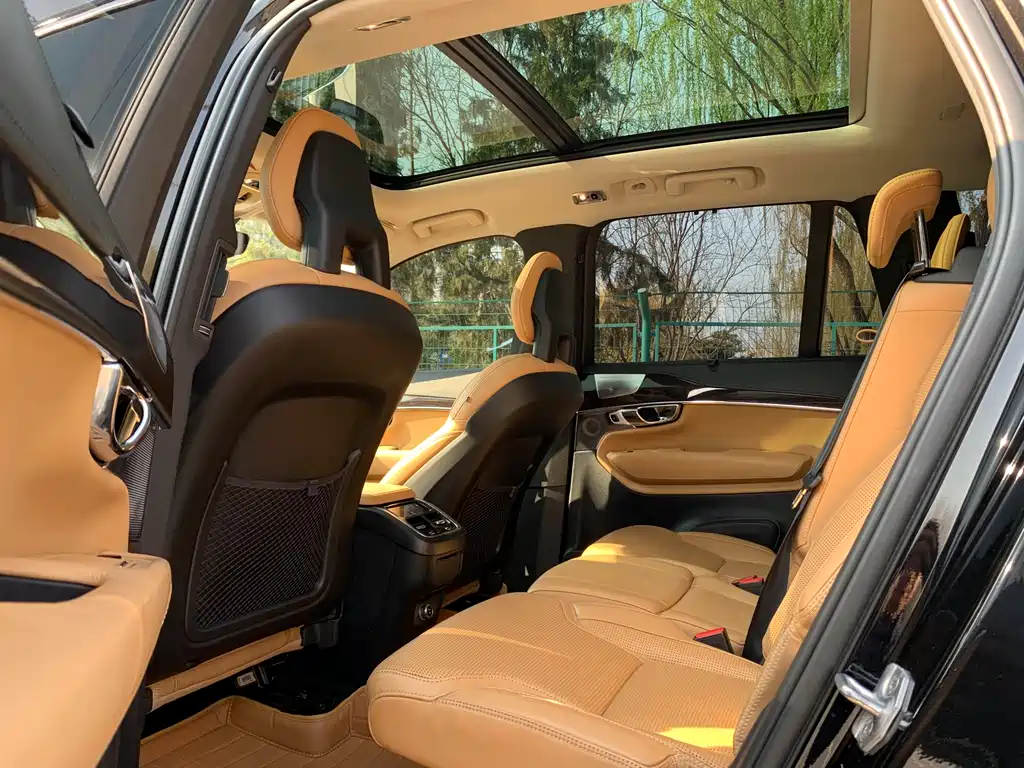 Volvo XC90 2015 — фото 17