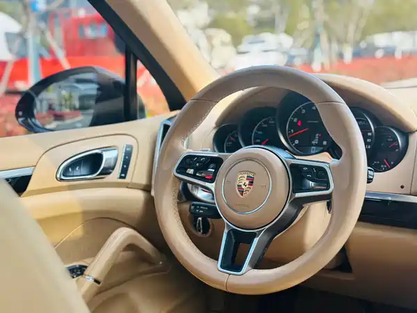 Porsche Cayenne 2016